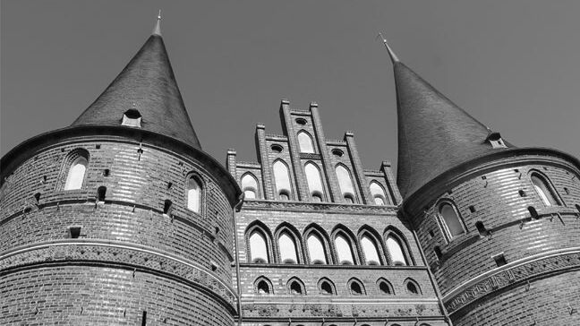 In 1992 PLATO is founded in Lübeck